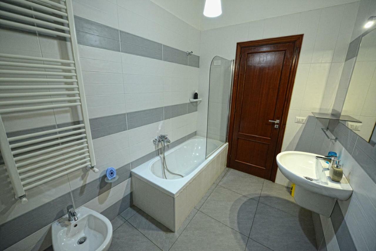 Aback Policlinico Hotel Bari Bagian luar foto